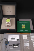 Cargar la imagen en la vista de la galería, Oris Pro Pilot x Kermit 0140077787157-Set Box + og. Papiere German Delivered
