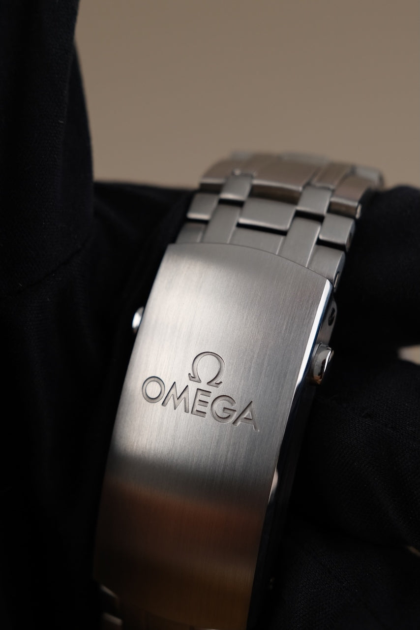 Omega Seamaster Professional Chronograph 21030445106001 Box + og. Papiere Silver Grey Dial, German Delivered, 44mm