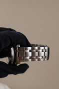 Carica l'immagine nel visualizzatore della galleria, Omega Seamaster Professional Chronograph 21030445106001 Box + og. Papiere Silver Grey Dial, German Delivered, 44mm
