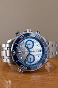 Carica l'immagine nel visualizzatore della galleria, Omega Seamaster Professional Chronograph 21030445106001 Box + og. Papiere Silver Grey Dial, German Delivered, 44mm
