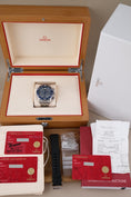 Carica l'immagine nel visualizzatore della galleria, Omega Seamaster Professional Chronograph 21030445106001 Box + og. Papiere Silver Grey Dial, German Delivered, 44mm
