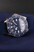 Bild in Galerie-Betrachter laden, Tudor Pelagos FXD 25707B Box + og. Papiere Titanium, Blue Dial, 2023, incl. Tudor Nato Strap
