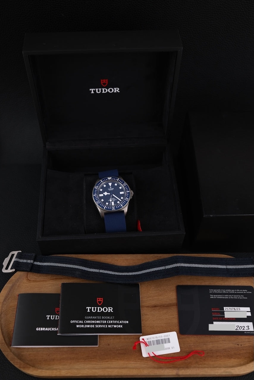 Tudor Pelagos FXD 25707B Box + og. Papiere Titanium, Blue Dial, 2023, incl. Tudor Nato Strap