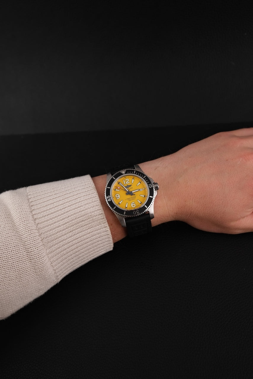 Breitling Superocean A17367021 Box + og. Papiere Yellow Dial 44mm