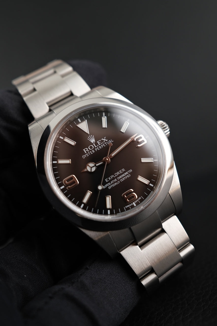 Rolex Explorer 214270 Box + og. Papiere 39mm, LC EU