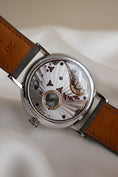 Carica l'immagine nel visualizzatore della galleria, Nomos Lambda Blue 175 Years Watchmaking Glashütte 960.S3 - Detail view 2
