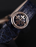 Cargar la imagen en la vista de la galería, Patek Philippe Annual Calendar Blue Baguette Diamond Dial 5396G-017 Box + og. Papiere German Delivered, Moonphase, 18k White Gold
