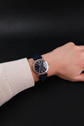 Cargar la imagen en la vista de la galería, Patek Philippe Annual Calendar Blue Baguette Diamond Dial 5396G-017 Box + og. Papiere German Delivered, Moonphase, 18k White Gold
