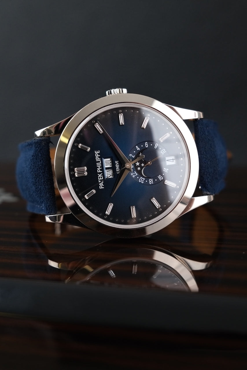 Patek Philippe Annual Calendar Blue Baguette Diamond Dial 5396G-017 Box + og. Papiere German Delivered, Moonphase, 18k White Gold