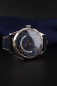 Bild in Galerie-Betrachter laden, Patek Philippe World Time 5230P-001 Box + og. Papiere Platinum, Blue Dial, German Delivered, 2024
