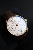 Charger l'image dans la visionneuse de la galerie, IWC Portugieser 7-Days IW500101 Box + og. Papiere 18k Rosegold, Power Reserve
