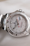 Bild in Galerie-Betrachter laden, Rolex Yachtmaster 40 16622 Box + og. Papiere 40mm, 2005, Platinum Bezel
