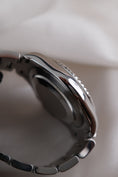 Bild in Galerie-Betrachter laden, Rolex Yachtmaster 40 16622 Box + og. Papiere 40mm, 2005, Platinum Bezel
