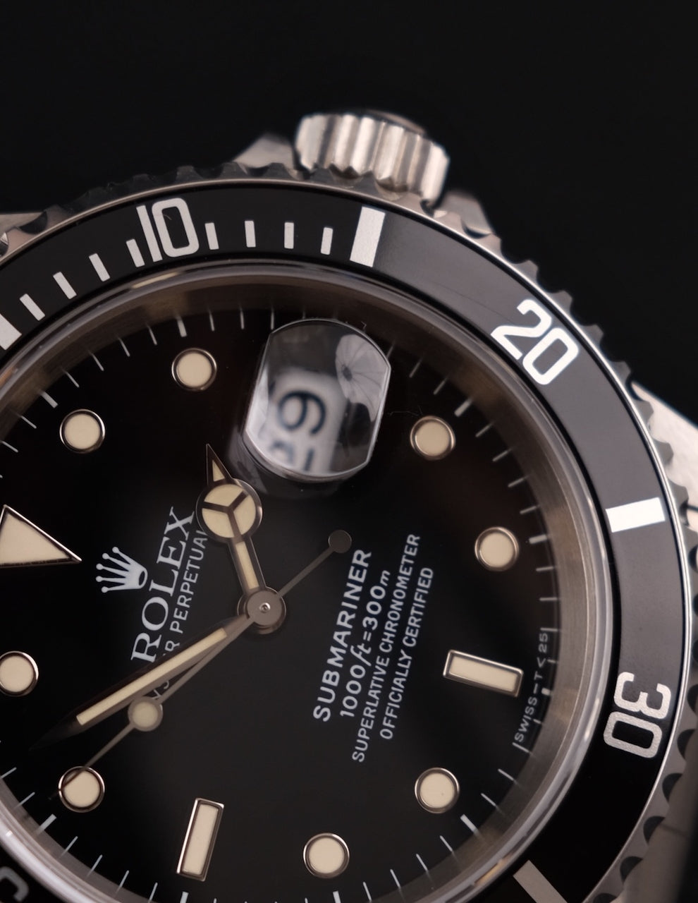 Rolex Submariner Date 16610 Box + og. Papiere First Buyer's Invoice, LC100, SERVICED, Tritium, S-Series
