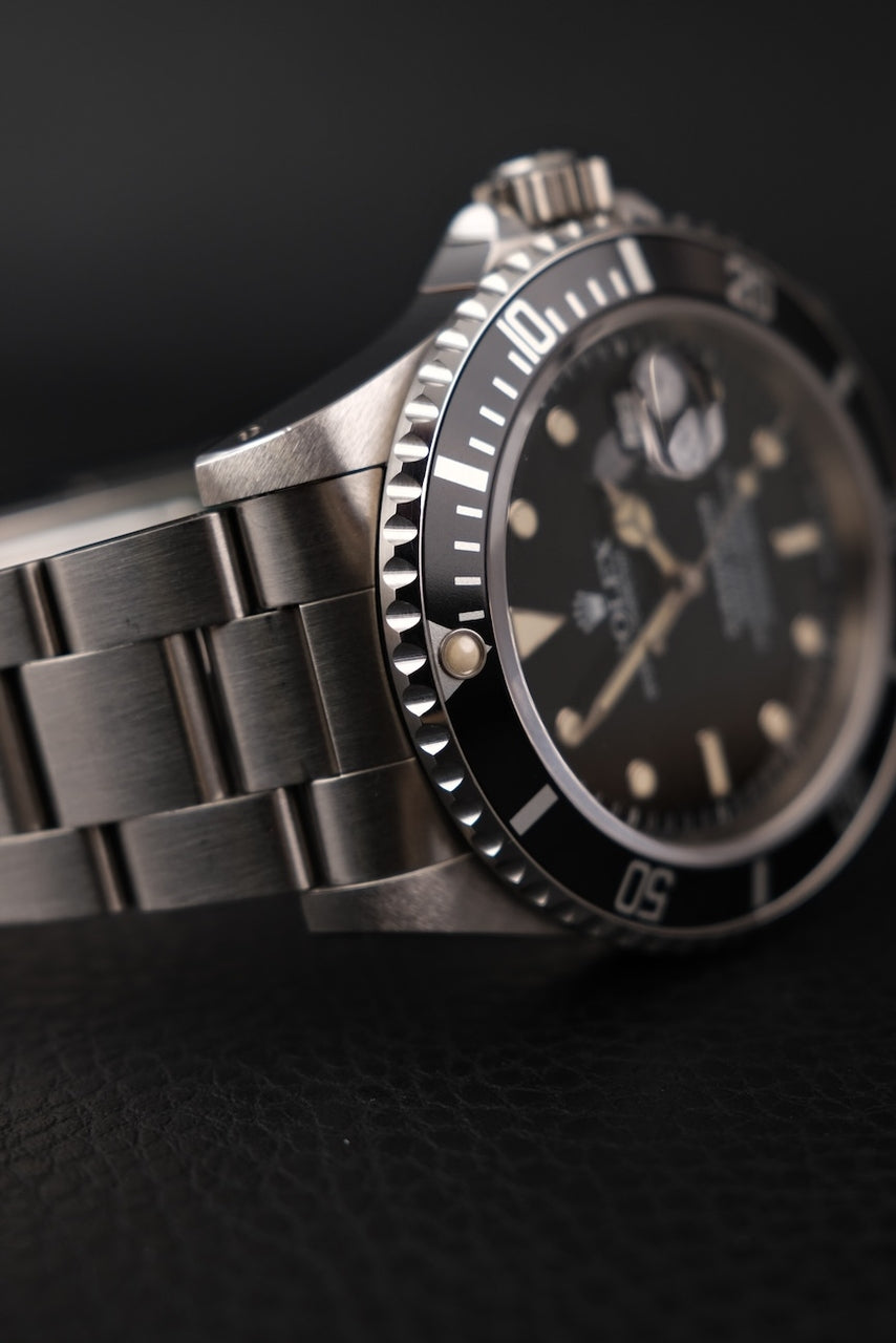 Rolex Submariner Date 16610 Box + og. Papiere First Buyer's Invoice, LC100, SERVICED, Tritium, S-Series