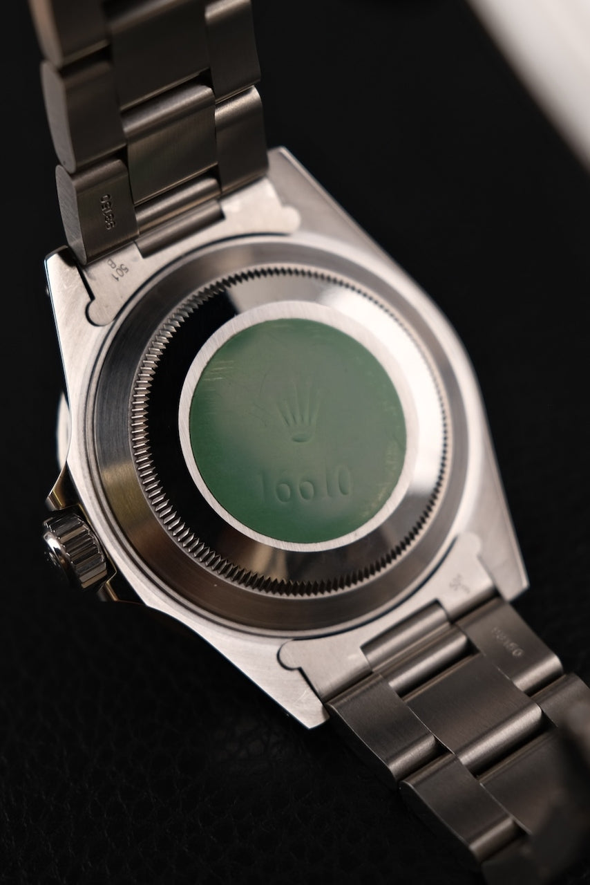 Rolex Submariner Date 16610 Box + og. Papiere First Buyer's Invoice, LC100, SERVICED, Tritium, S-Series