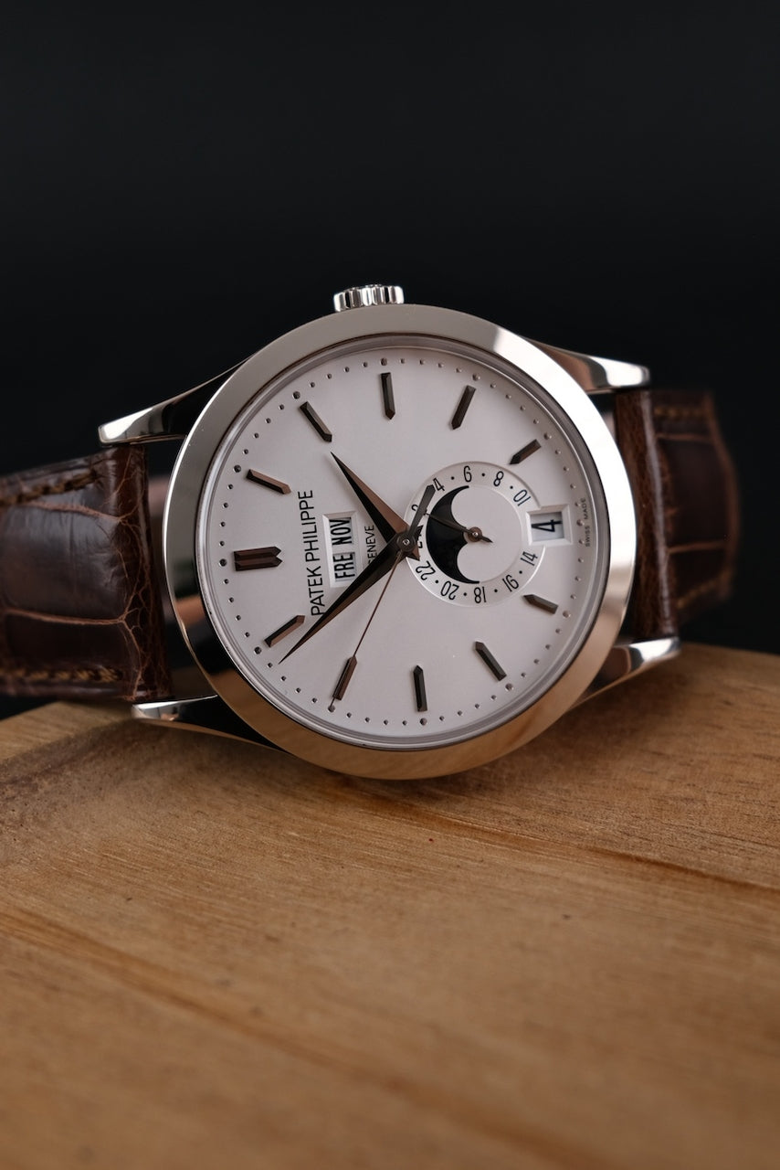 Patek Philippe Annual Calendar 5396G-011 Box + og. Papiere 18k White Gold, German Delivered, 38mm, Moonphase