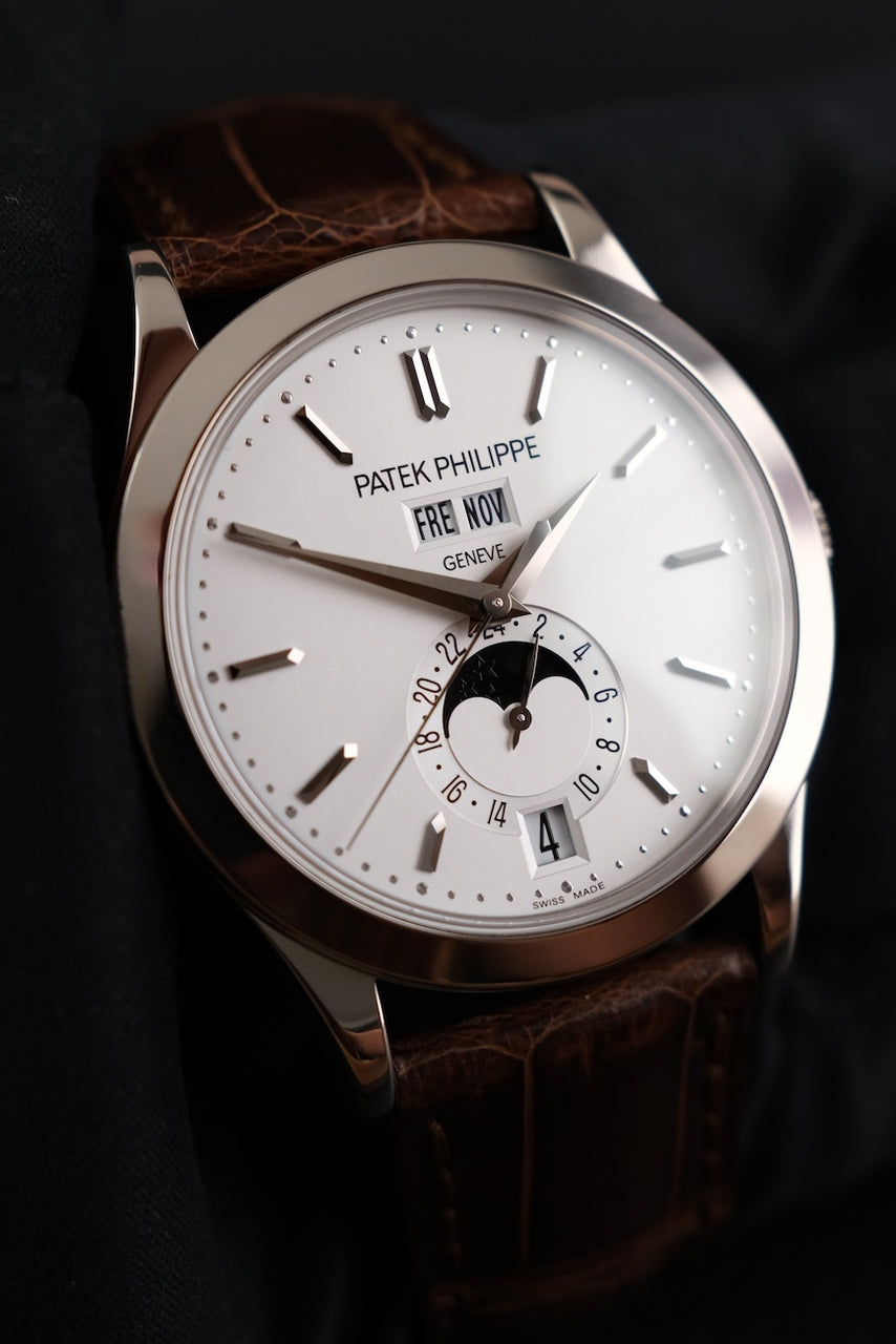 Patek Philippe Annual Calendar 5396G-011 Box + og. Papiere 18k White Gold, German Delivered, 38mm, Moonphase