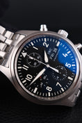 Charger l'image dans la visionneuse de la galerie, IWC Pilot Chronograph IW371701 - Detail view 2
