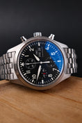 Charger l'image dans la visionneuse de la galerie, IWC Pilot Chronograph IW371701 - Detail view 3

