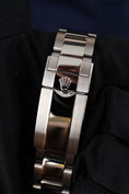 Bild in Galerie-Betrachter laden, Rolex GMT-Master II 126710BLNR Box + og. Papiere 40mm, "Batman"

