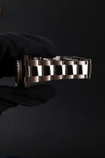 Bild in Galerie-Betrachter laden, Rolex GMT-Master II 126710BLNR Box + og. Papiere 40mm, "Batman"
