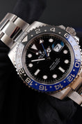 Bild in Galerie-Betrachter laden, Rolex GMT-Master II 126710BLNR Box + og. Papiere 40mm, "Batman"
