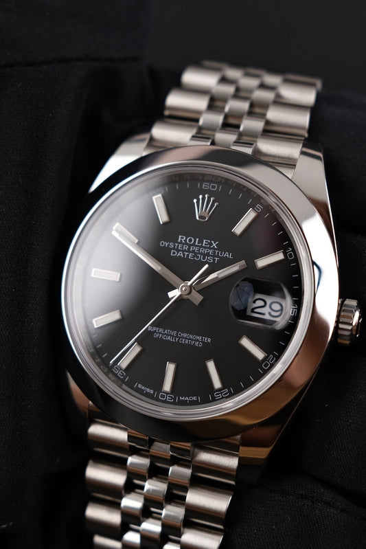 Rolex Datejust 41 126300 Box + og. Papiere Jubilee, LC100, First Buyer's Invoice, Black Dial