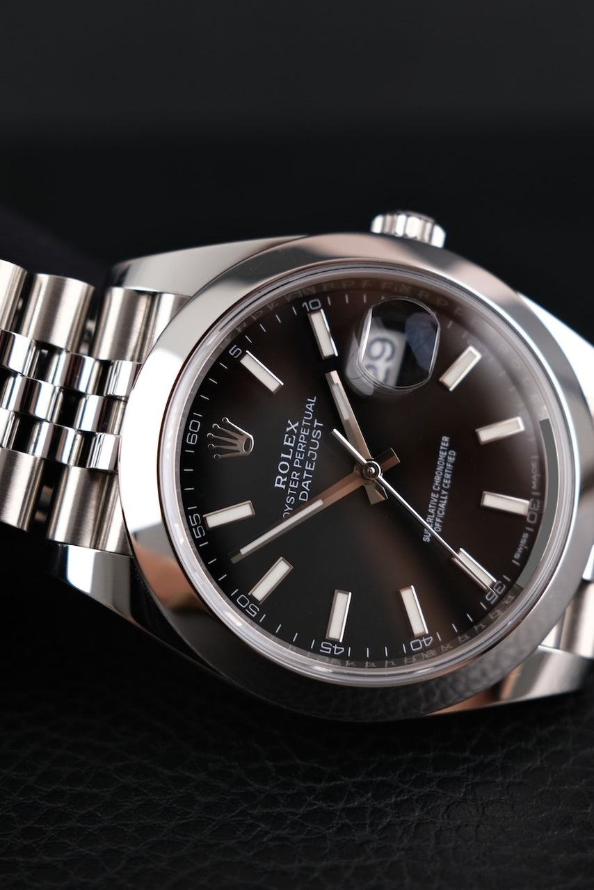 Rolex Datejust 41 126300 Box + og. Papiere Jubilee, LC100, First Buyer's Invoice, Black Dial