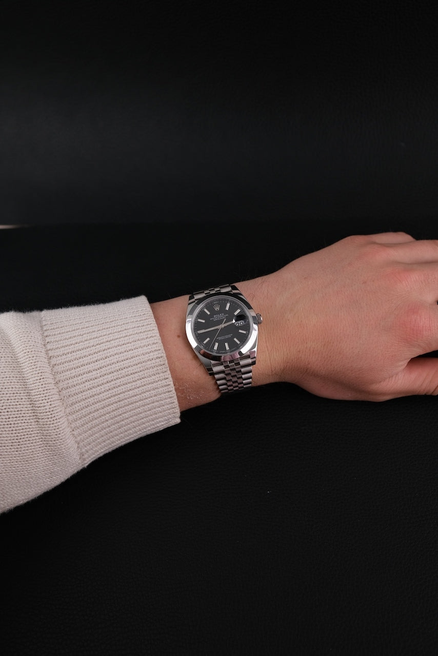 Rolex Datejust 41 126300 Box + og. Papiere Jubilee, LC100, First Buyer's Invoice, Black Dial
