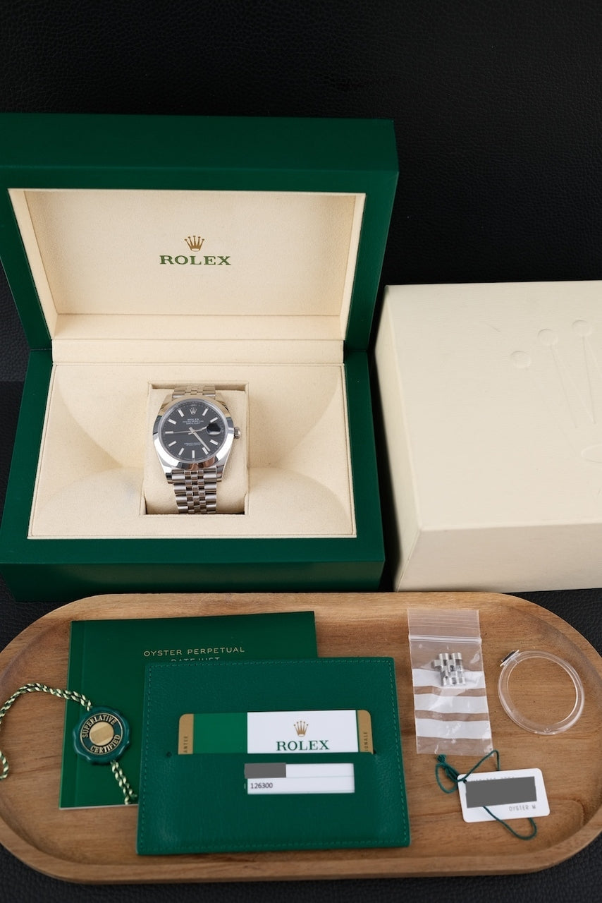 Rolex Datejust 41 126300 Box + og. Papiere Jubilee, LC100, First Buyer's Invoice, Black Dial