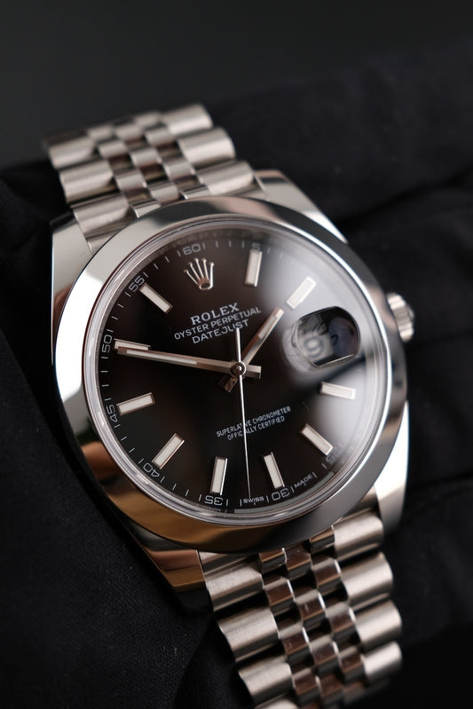 Rolex Datejust 41 126300 Box + og. Papiere Jubilee, LC100, First Buyer's Invoice, Black Dial