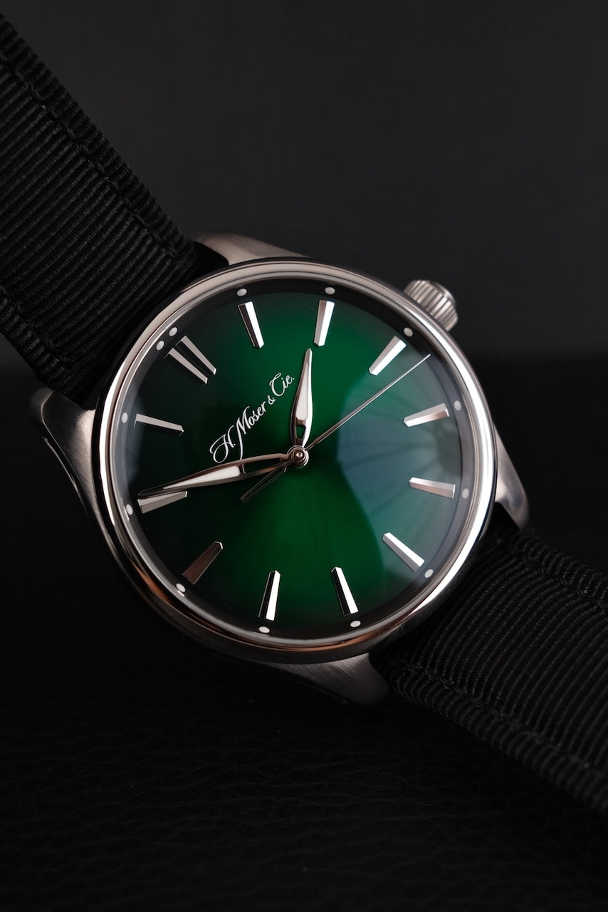 H.Moser & Cie Pioneer Center Seconds Automatic 3200-1202 Box + og. Papiere Cosmic Green, German Delivered, 42,8mm