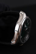 Cargar la imagen en la vista de la galería, H.Moser & Cie Pioneer Center Seconds Automatic 3200-1202 Box + og. Papiere Cosmic Green, German Delivered, 42,8mm
