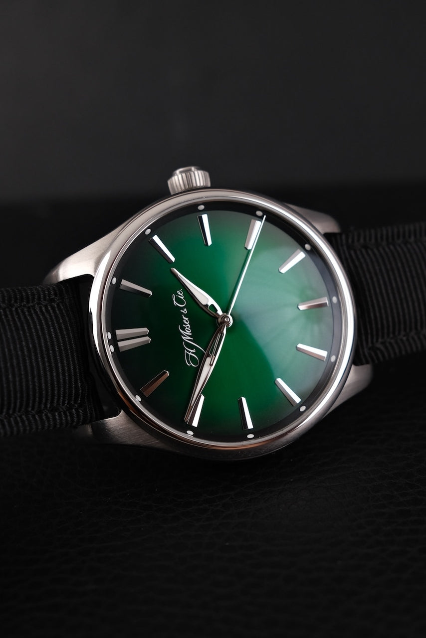 H.Moser & Cie Pioneer Center Seconds Automatic 3200-1202 Box + og. Papiere Cosmic Green, German Delivered, 42,8mm