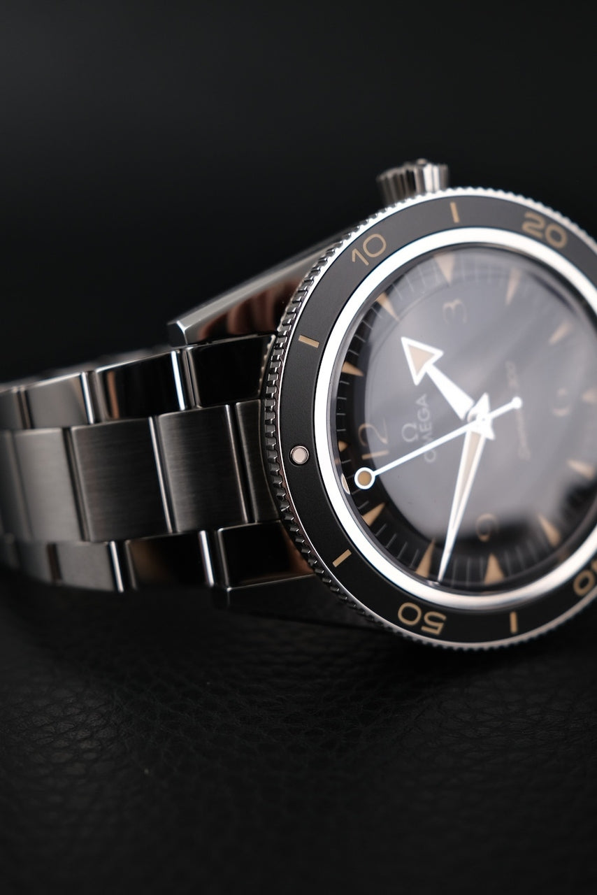 Omega Seamaster 300 23430412101001 Box + og. Papiere Black Dial, 2021, 41mm