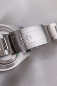 Carica l'immagine nel visualizzatore della galleria, Rolex Oyster Perpetual 39 114300 - Detailansicht 9
