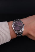 Carica l'immagine nel visualizzatore della galleria, Rolex Oyster Perpetual 39 114300 - Detailansicht 12
