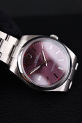 Carica l'immagine nel visualizzatore della galleria, Rolex Oyster Perpetual 39 114300 - Detailansicht 2
