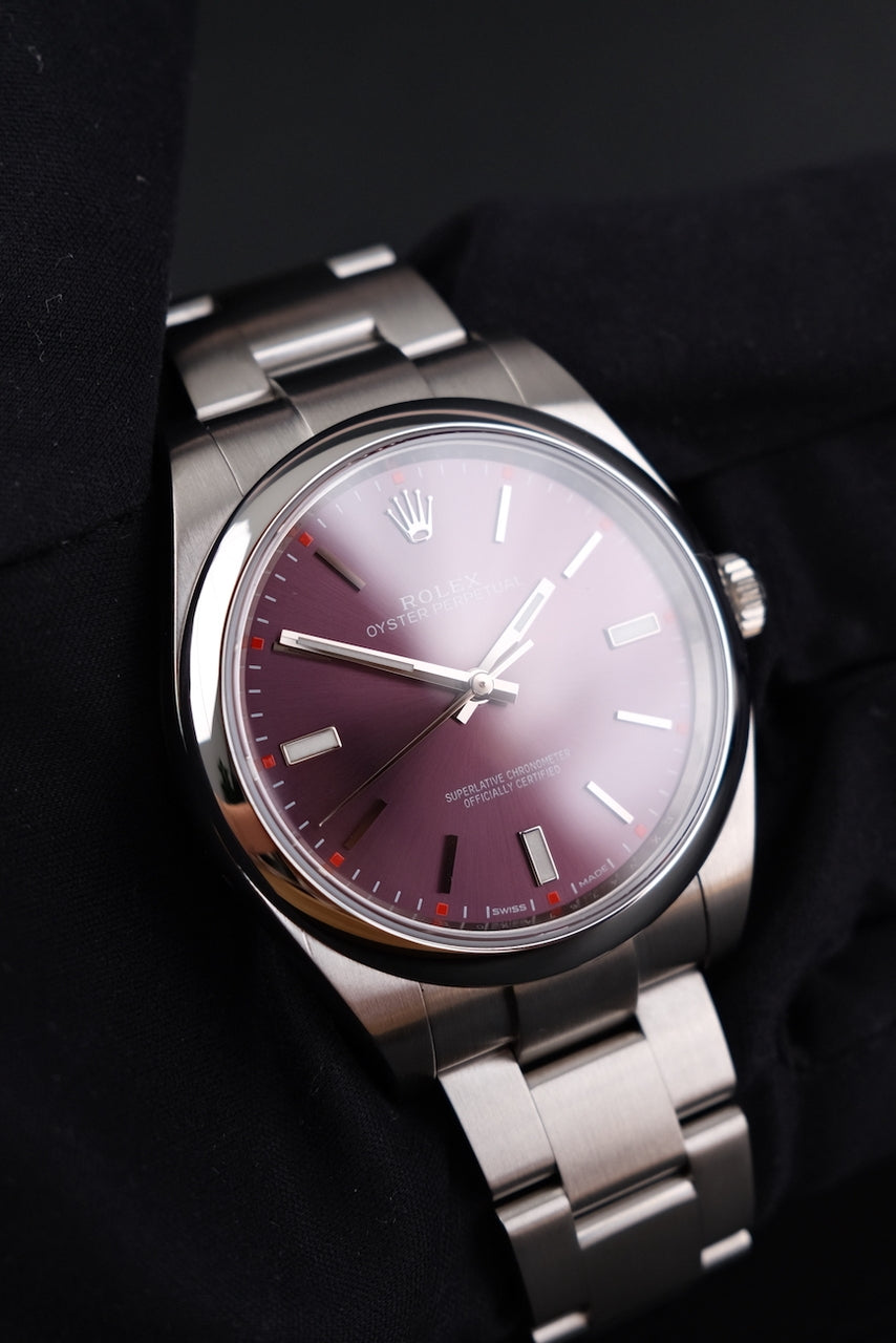 Rolex Oyster Perpetual 39 114300 - Thumbnail