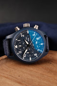 Carica l'immagine nel visualizzatore della galleria, IWC Pilot‘s Watch Chrono 41 Top Gun Oceana Ceramic IW389404 - Detailansicht 3
