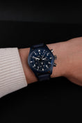 Carica l'immagine nel visualizzatore della galleria, IWC Pilot‘s Watch Chrono 41 Top Gun Oceana Ceramic IW389404 - Detailansicht 11
