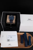 Carica l'immagine nel visualizzatore della galleria, IWC Pilot‘s Watch Chrono 41 Top Gun Oceana Ceramic IW389404 - Papiere und oder Lieferumfang
