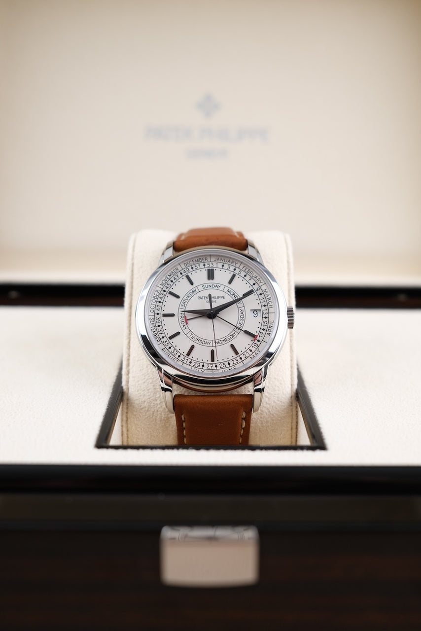 Patek Philippe Calatrava Weekly Calendar 5212A-001 Box + og. Papiere German Delivered, 2024
