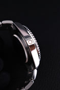 Charger l'image dans la visionneuse de la galerie, Rolex Sea-Dweller 4000 116600 - Detail view 4
