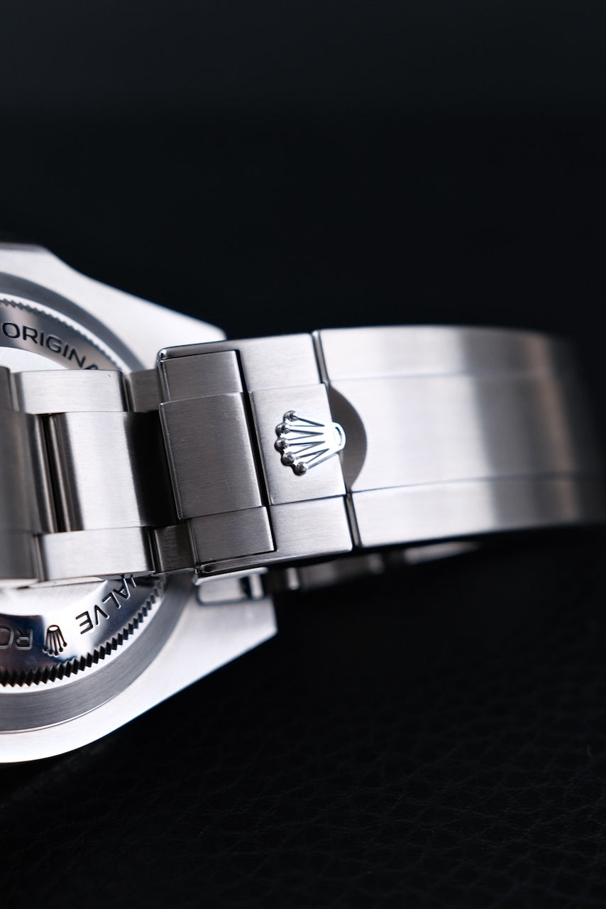 Rolex Sea-Dweller 4000 116600 - Detail view 6
