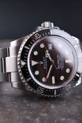 Charger l'image dans la visionneuse de la galerie, Rolex Sea-Dweller 4000 116600 - Detail view 2
