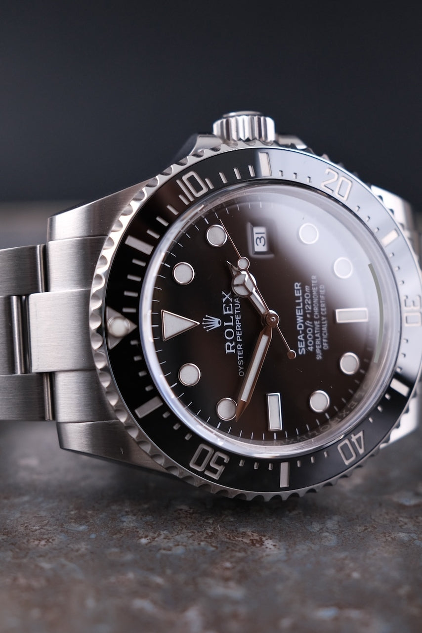Rolex Sea-Dweller 4000 116600 - Detail view 2