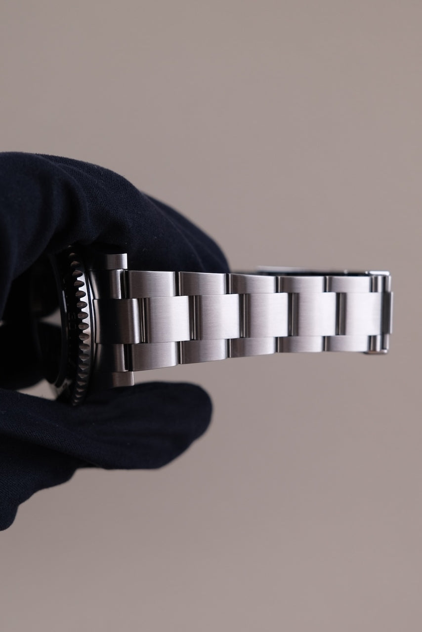 Rolex Sea-Dweller 4000 116600 - Detail view 10