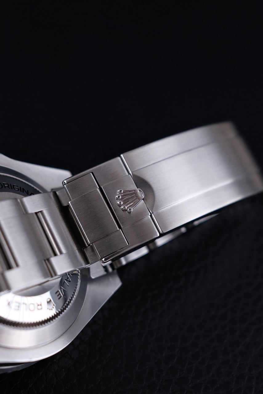 Rolex Sea-Dweller 4000 116600 - Detail view 5